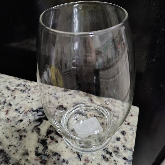 Clear Vase - Picture 1 of 5